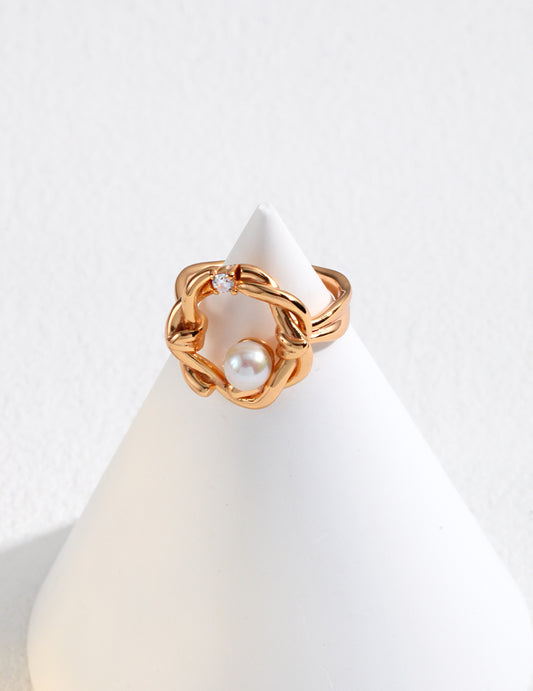 Celestial Chainwave Pearl Ring
