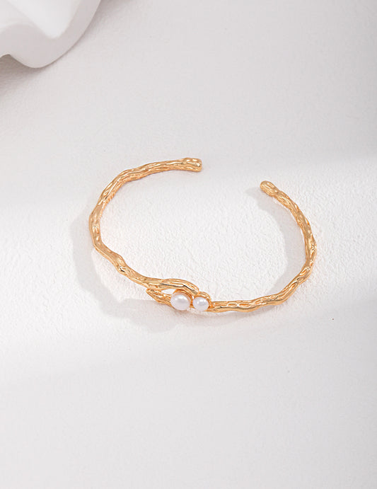 Gilded Wave Pearl Bracelet